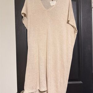 Cream V-Neck Knit dress